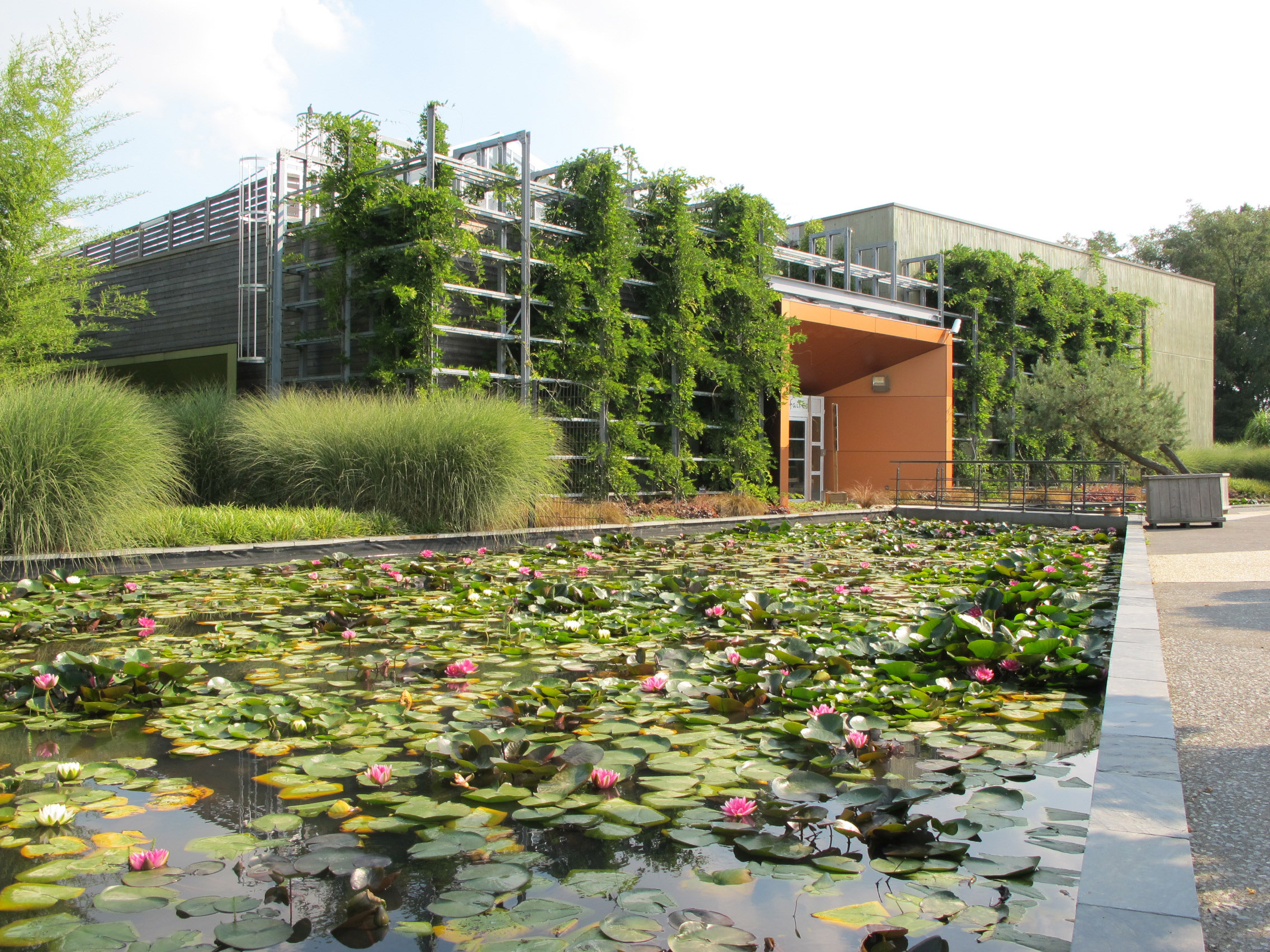 Édifices Architectes, Terra Botanica, centre d'affaires, Angers (49)